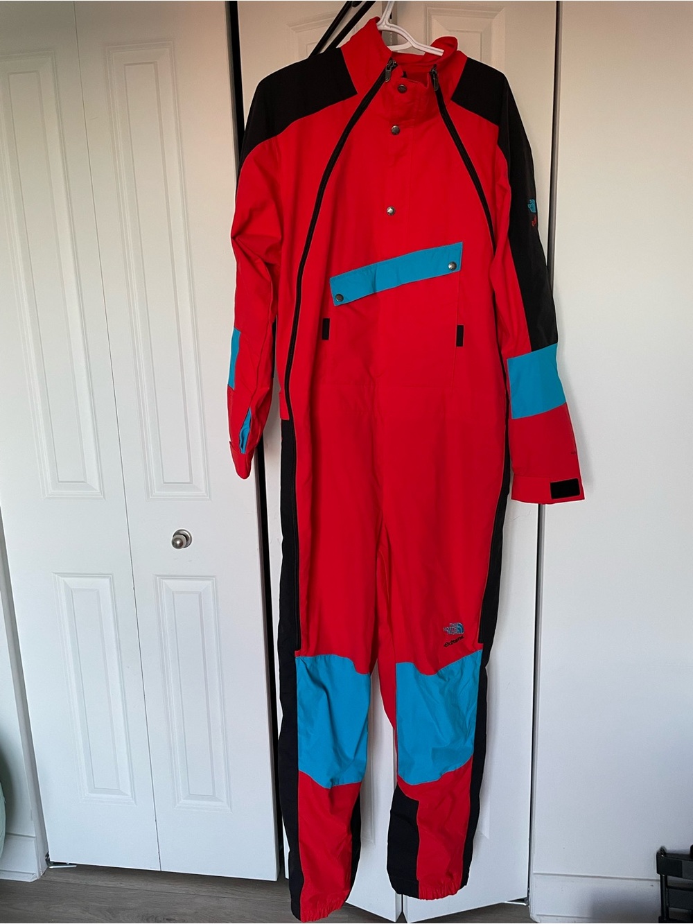 The North Face '90 Extreme Wind Suit - Red/Blue/Black - Size XL